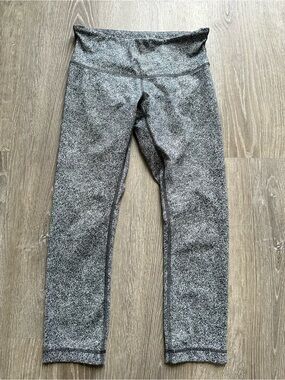 Lululemon leggings size 4